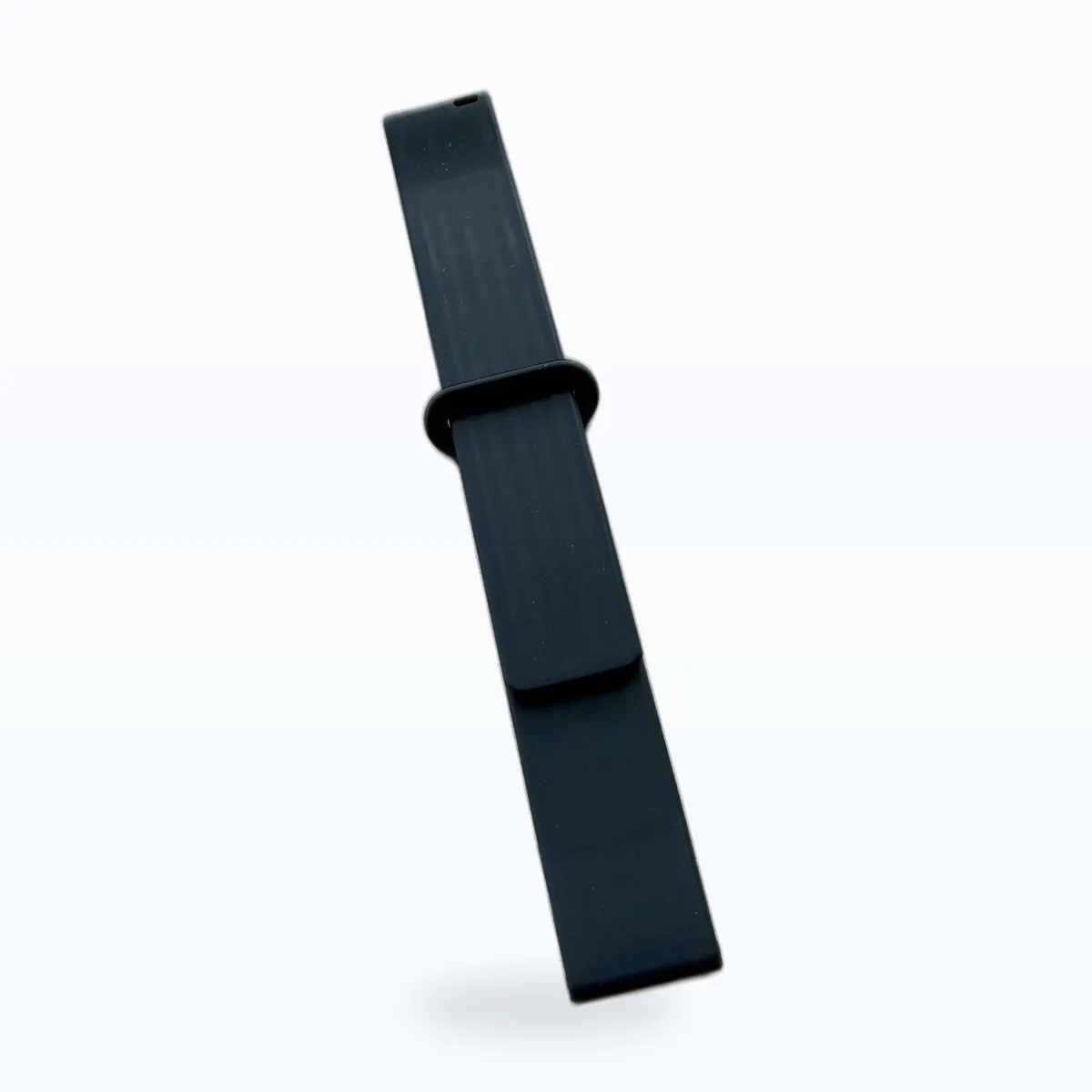 Flat lay: long and short straps with the universal 22 mm lug interface